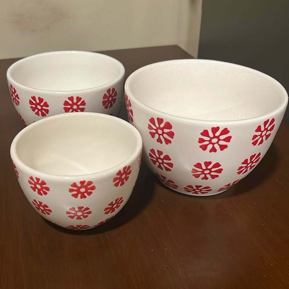 Crate & Barrel set of 3 dishes